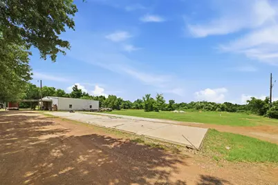 301 Cooks Lane, Franklin, TX 77856 - Photo 1