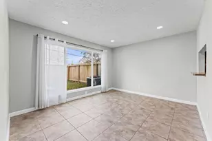 1508 Early Ln, Houston, TX 77055 - Photo 4