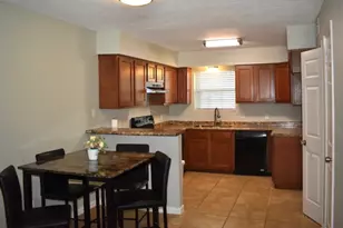 1500 Oleander Dr, La Marque, TX 77568 - Photo 4