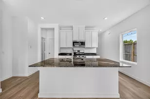 4816 Peanut Butter and Jelly Dr, Houston, TX 77048 - Photo 10