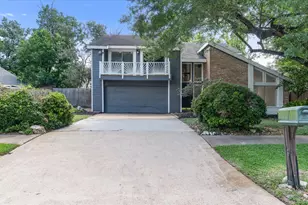 12826 Palm Desert Ln, Houston, TX 77099 - Photo 2