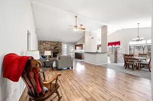 23903 Creek Ridge Dr, Spring, TX 77373 - Photo 2