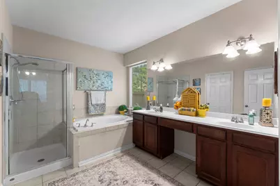 51 N Scribewood Circle, The Woodlands, TX 77382 - Photo 28