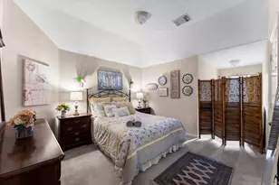 51 N Scribewood Cir, The Woodlands, TX 77382 - Photo 38