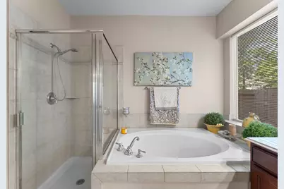 51 N Scribewood Circle, The Woodlands, TX 77382 - Photo 30