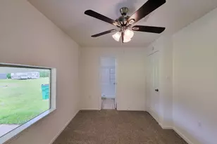 725 Cahill Rd, Angleton, TX 77515 - Photo 12