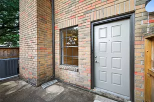 9850 Pagewood Ln, Houston, TX 77042 - Photo 6