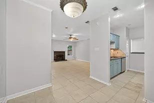 9850 Pagewood Ln, Houston, TX 77042 - Photo 16