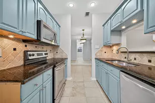 9850 Pagewood Ln, Houston, TX 77042 - Photo 22