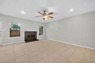 9850 Pagewood Ln, Houston, TX 77042 - Photo 10