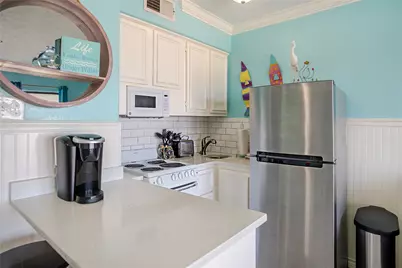 6102 Seawall Boulevard #315, Galveston, TX 77551 - Photo 12