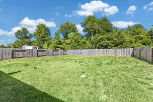 11041 Patriot Ct, Cleveland, TX 77328 - Photo 16