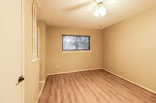 353 Dawn Hill, Friendswood, TX 77546 - Photo 4