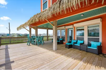 2757 Gulfview Lane, Crystal Beach, TX 77650 - Photo 10