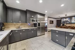 14 Stonegate Dr, Houston, TX 77024 - Photo 18