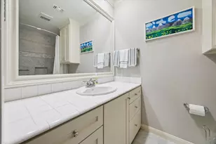 14 Stonegate Dr, Houston, TX 77024 - Photo 32