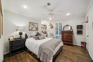 14 Stonegate Dr, Houston, TX 77024 - Photo 36