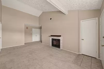 2811 Pheasant Creek Drive, Sugar Land, TX 77498 - Photo 8