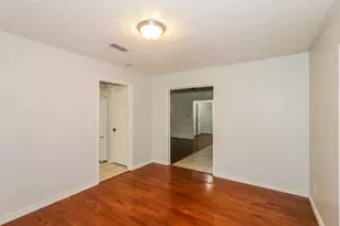 3815 Plum Hollow Dr, Houston, TX 77059 - Photo 6