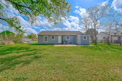 5315 Bellfort Court, Houston, TX 77033 - Photo 6