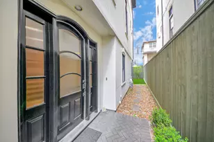 314 W Clay St, Houston, TX 77019 - Photo 8