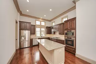 314 W Clay St, Houston, TX 77019 - Photo 16