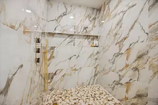 3210 Freshmeadows Dr, Houston, TX 77063 - Photo 16