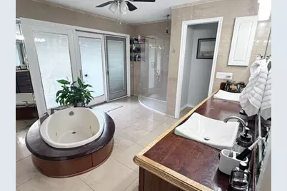 807 Trochta Street, El Campo, TX 77437 - Photo 18