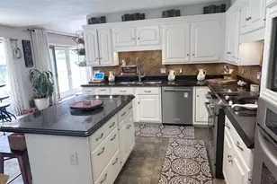 807 Trochta St, El Campo, TX 77437 - Photo 4