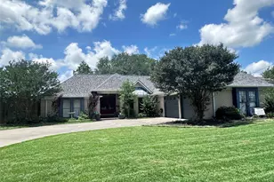 807 Trochta St, El Campo, TX 77437 - Photo 2