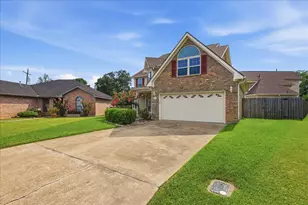 1515 N 26th St, Nederland, TX 77627 - Photo 2
