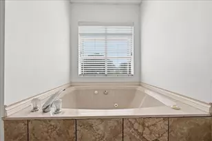 1515 N 26th St, Nederland, TX 77627 - Photo 22