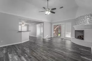 7102 Foxwood Forest Ct, Humble, TX 77338 - Photo 4