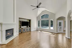7 Birchwood Park Pl, The Woodlands, TX 77382 - Photo 10
