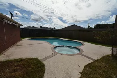 9007 Woodleigh Drive, Houston, TX 77083 - Photo 16