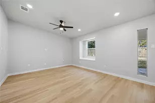 12006 Ashcroft Dr, Houston, TX 77035 - Photo 10