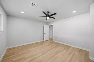 12006 Ashcroft Dr, Houston, TX 77035 - Photo 20