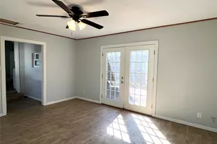 801 Ave F, El Campo, TX 77437 - Photo 14