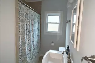 801 Ave F, El Campo, TX 77437 - Photo 20