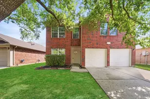 2114 Forest Ranch Dr, Houston, TX 77049 - Photo 2