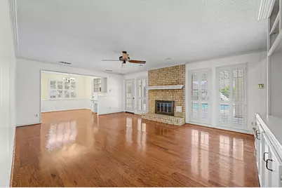 2610 Shadowdale Drive, Houston, TX 77043 - Photo 18
