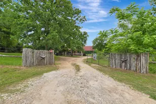 12712 Nicholson Rd, Conroe, TX 77303 - Photo 2