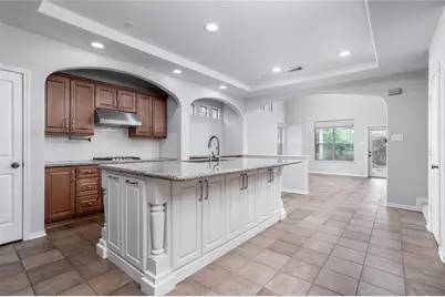 59 Douvaine Court, The Woodlands, TX 77382 - Photo 8