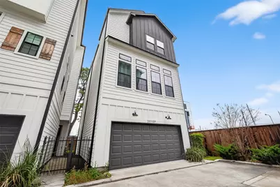 2015 Lou Ellen Lane #F, Houston, TX 77018 - Photo 2
