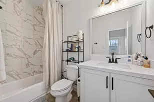 2015 Lou Ellen Ln, Houston, TX 77018 - Photo 10