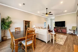 319 Yorktown Ave, Clute, TX 77531 - Photo 4