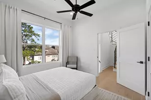 8707 Ojeman Villas Dr, Houston, TX 77055 - Photo 38