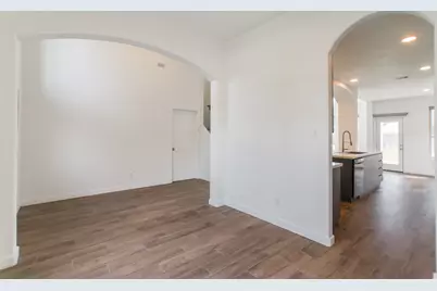 102 E Lasting Spring Circle, Spring, TX 77389 - Photo 8