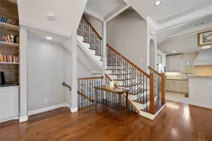328 Bomar St, Houston, TX 77006 - Photo 8