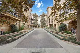 328 Bomar St, Houston, TX 77006 - Photo 2